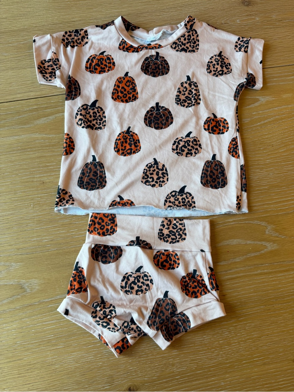 Harlee Bee & Co Leopard Pumpkin Matching Set 3T